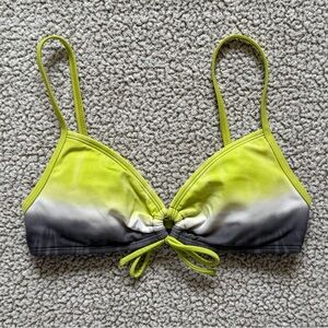 ✝️ Athleta | Tie Dyed Bikini Top